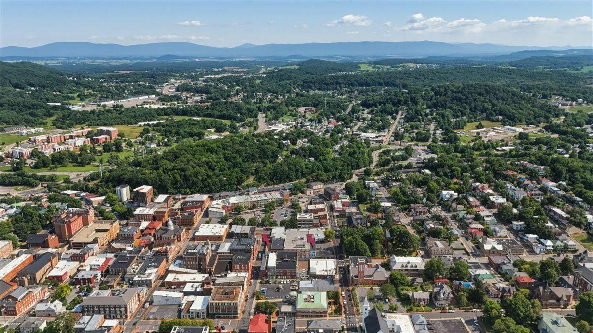 3-STORY MIXED-USE BUILDING IN DOWNTOWN STAUNTON | FULLY LEASED