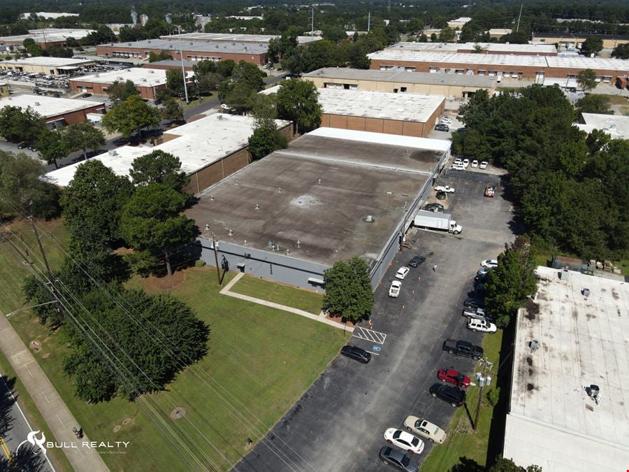 ±51,738 SF Industrial Office/Warehouse in Stone Mountain, GA