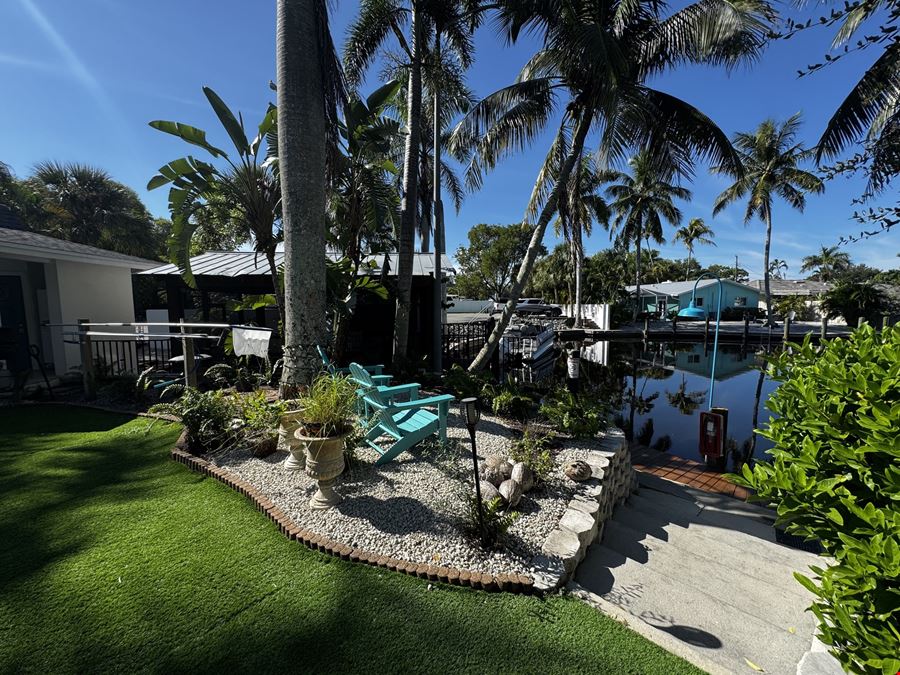 Bayshore Inn and Docks