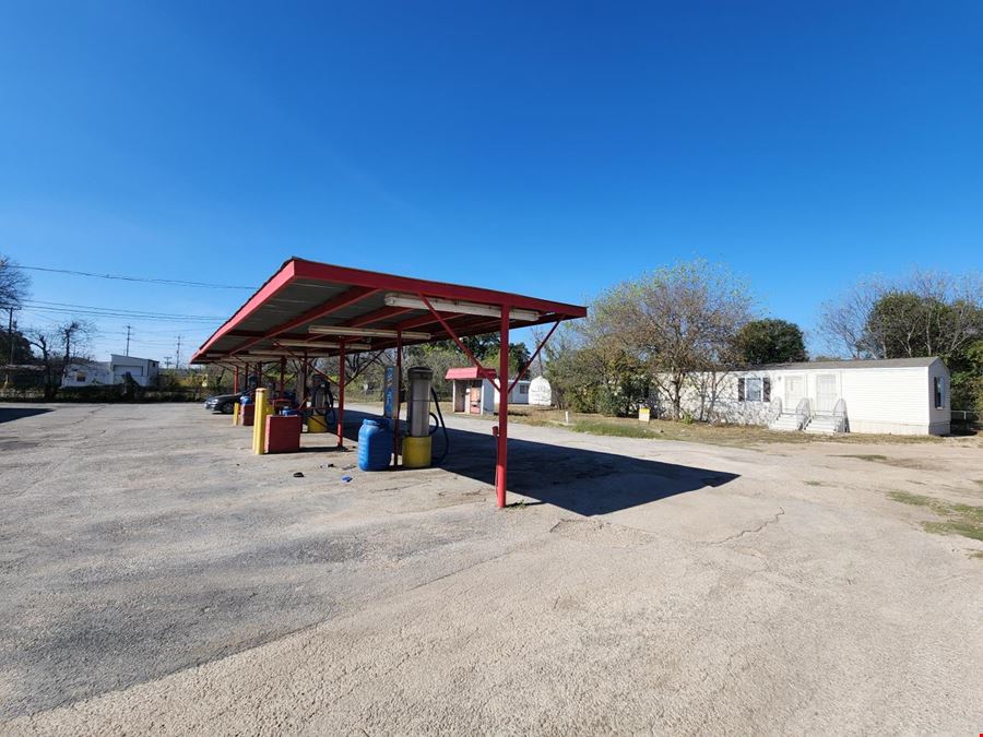 4423 E Houston | San Antonio, TX 78220