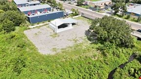 7305 Causeway Blvd