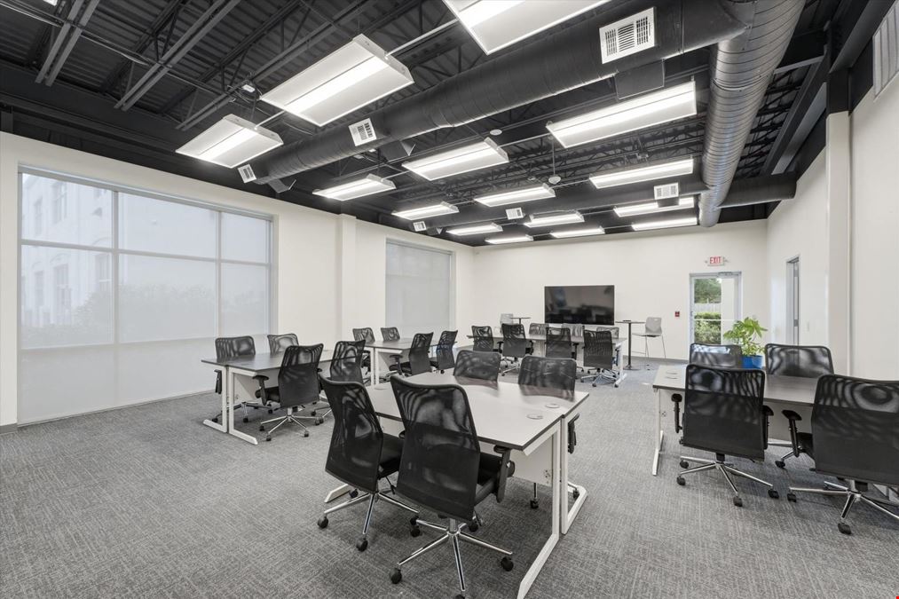 2880 Broadway Bend Dr 