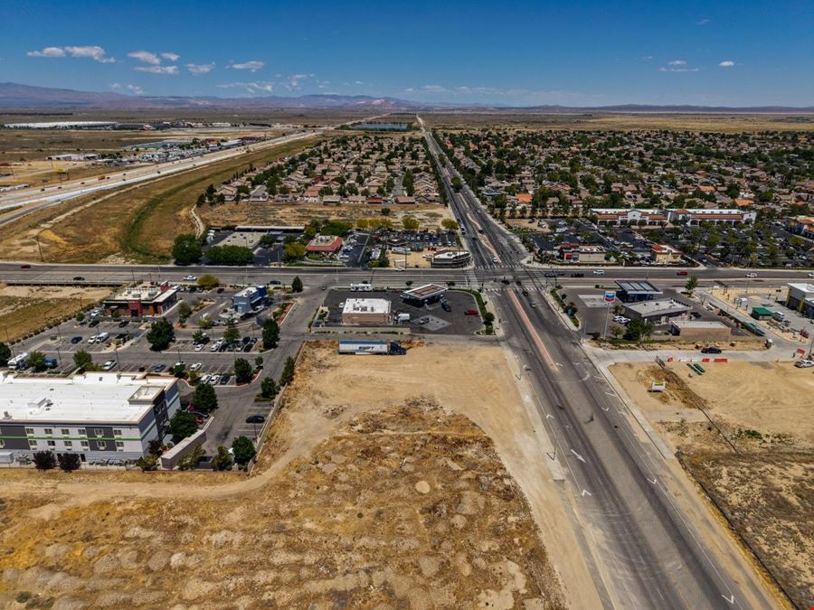 Lancaster Retail Pad