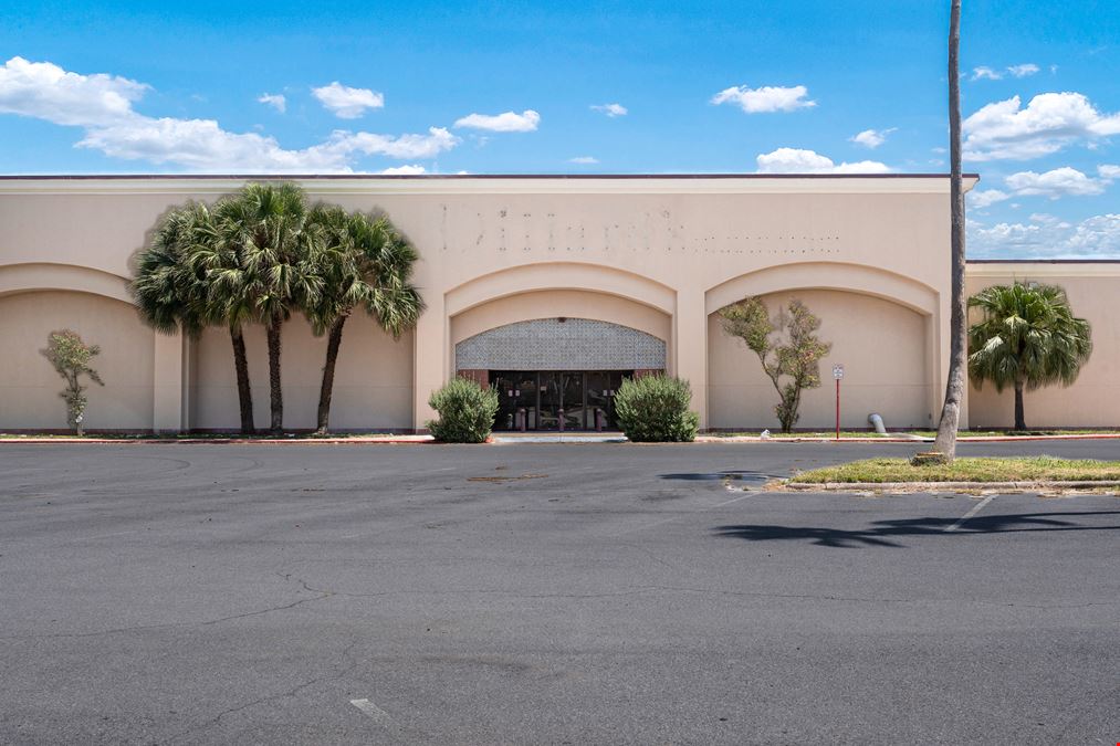 101,103 SF For Lease –  Big Box Retail