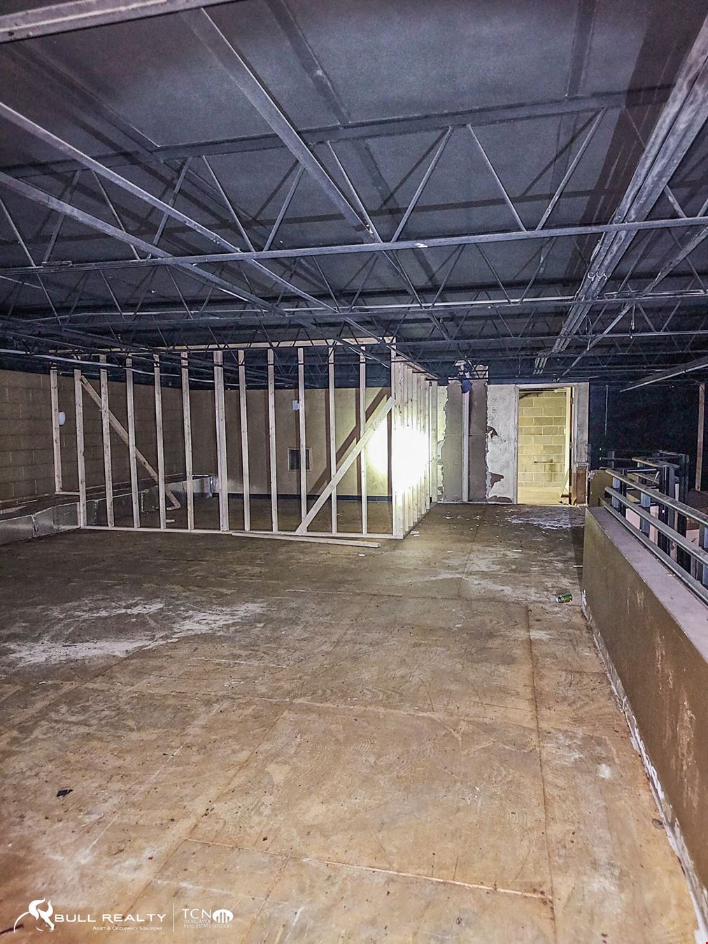 Industrial Suite for Lease | ±5,750 SF