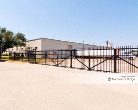 Preview of Industrial space for Rent at 721 111th St