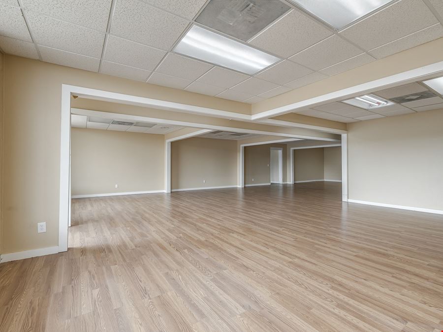 6,280 SF Retail/Showroom
