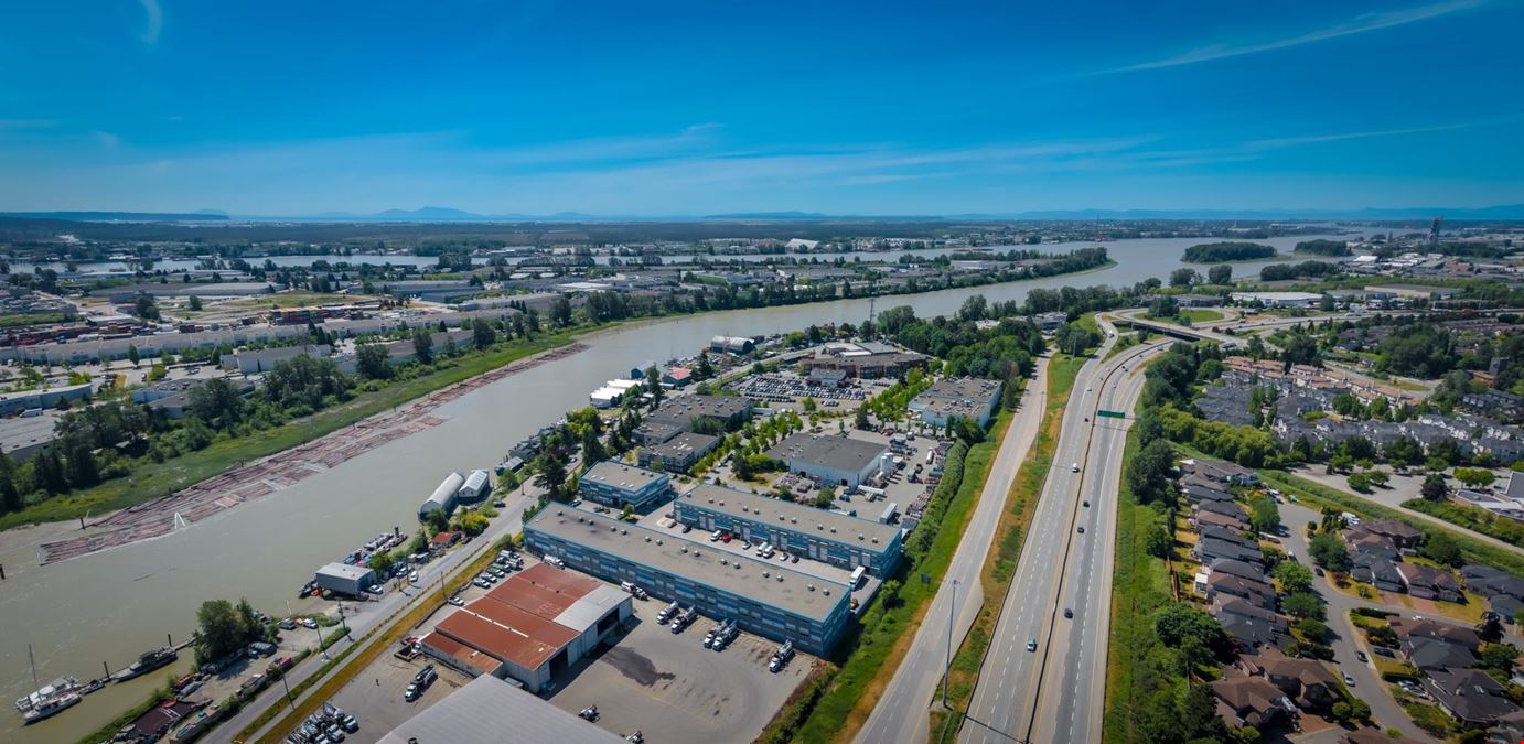211,23251 Fraserwood Way