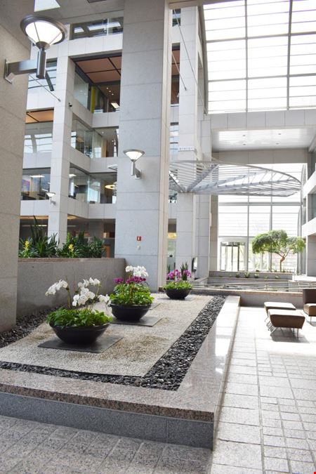Colonnade III | Sublease 53,164 SF
