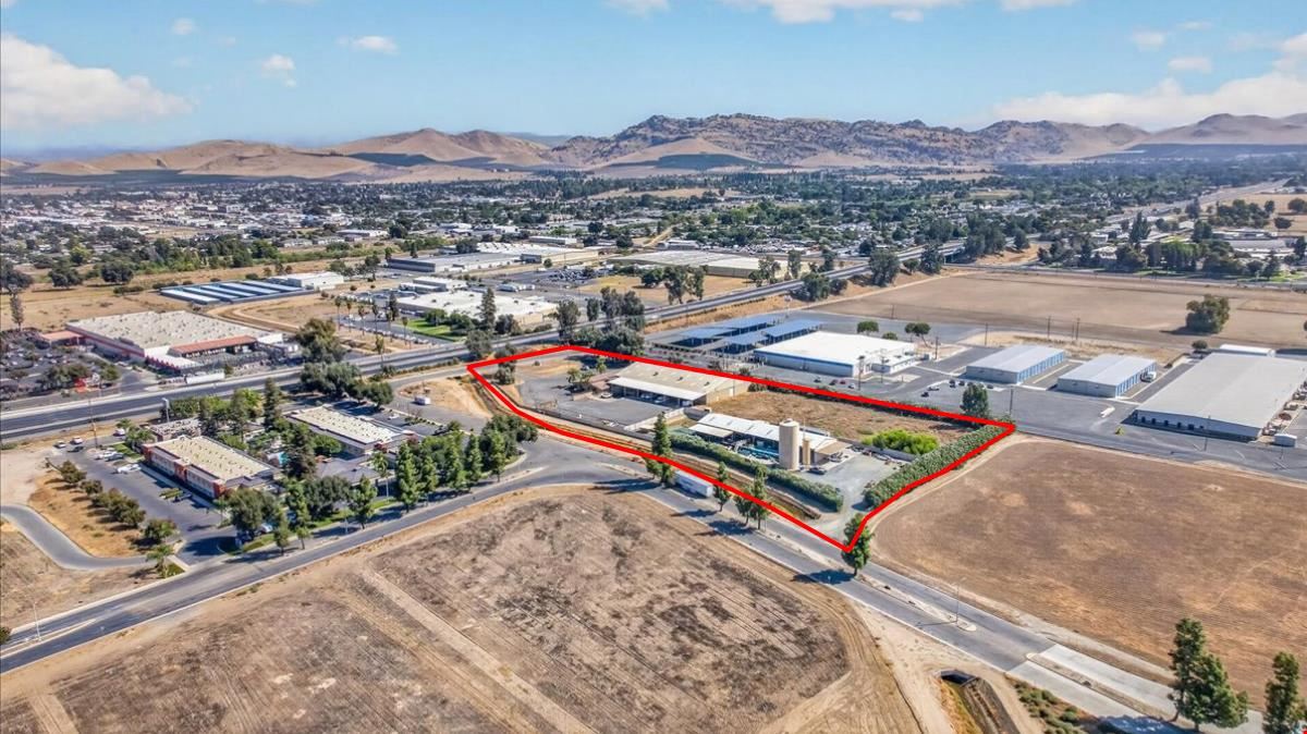 ±31,855 SF Industrial Facility on ±5 AC Near CA-190