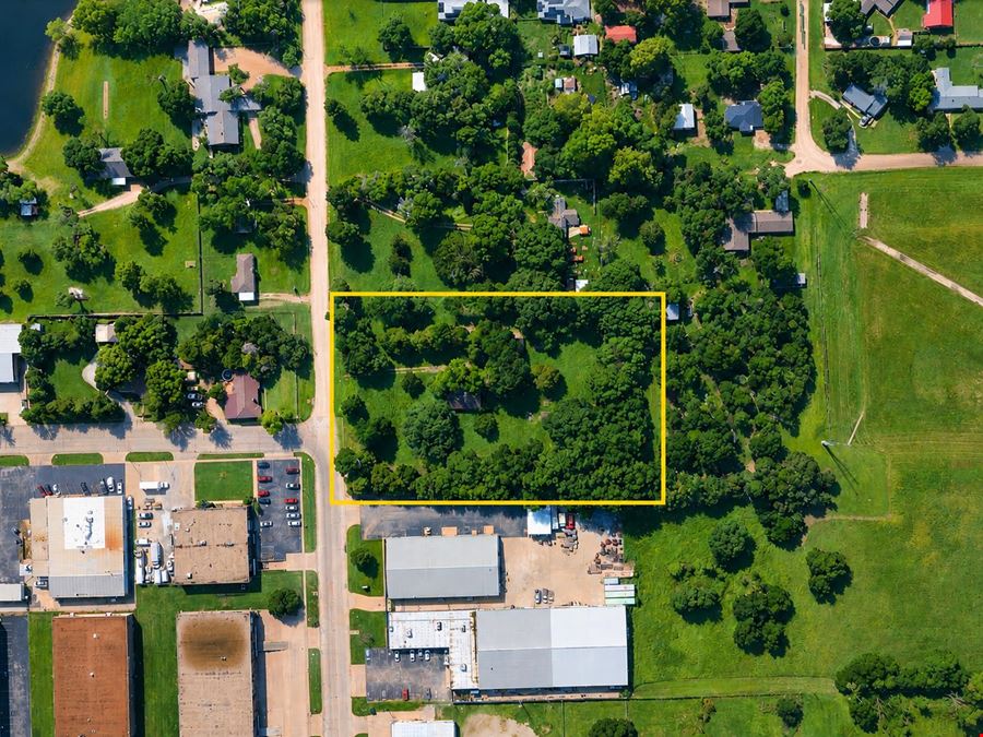 West Harry Street Commercial Property