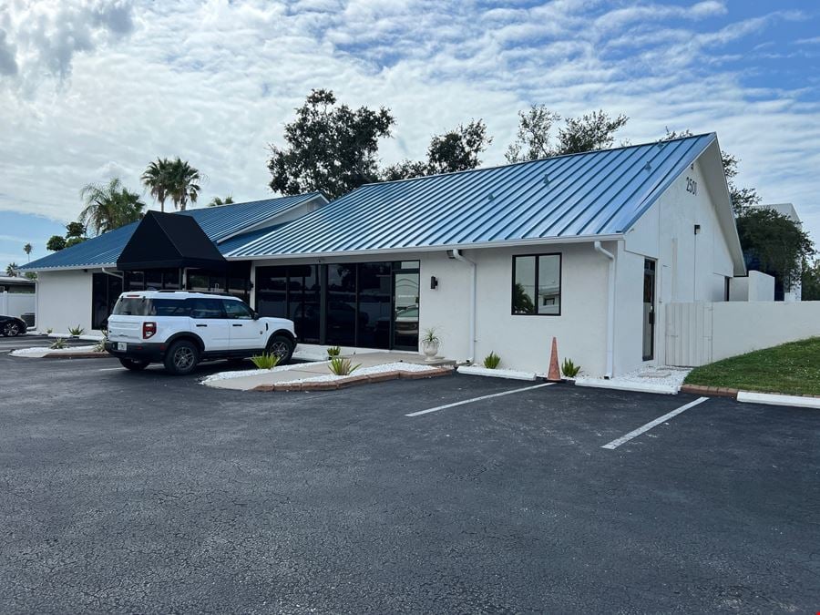 Small Office on S. Tamiami Trail