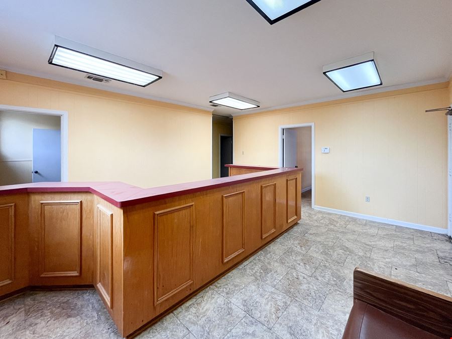 Former Law Office Near BRCC and Baton Rouge General
