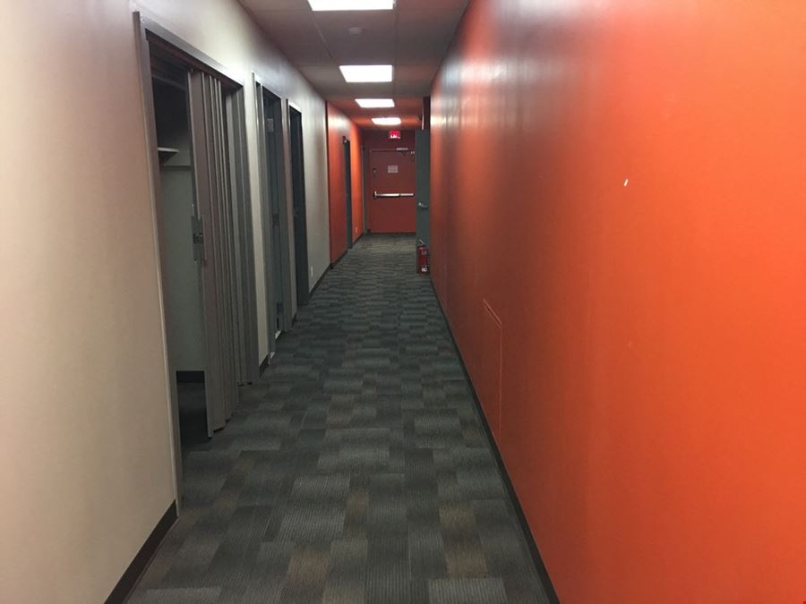30 E Canfield