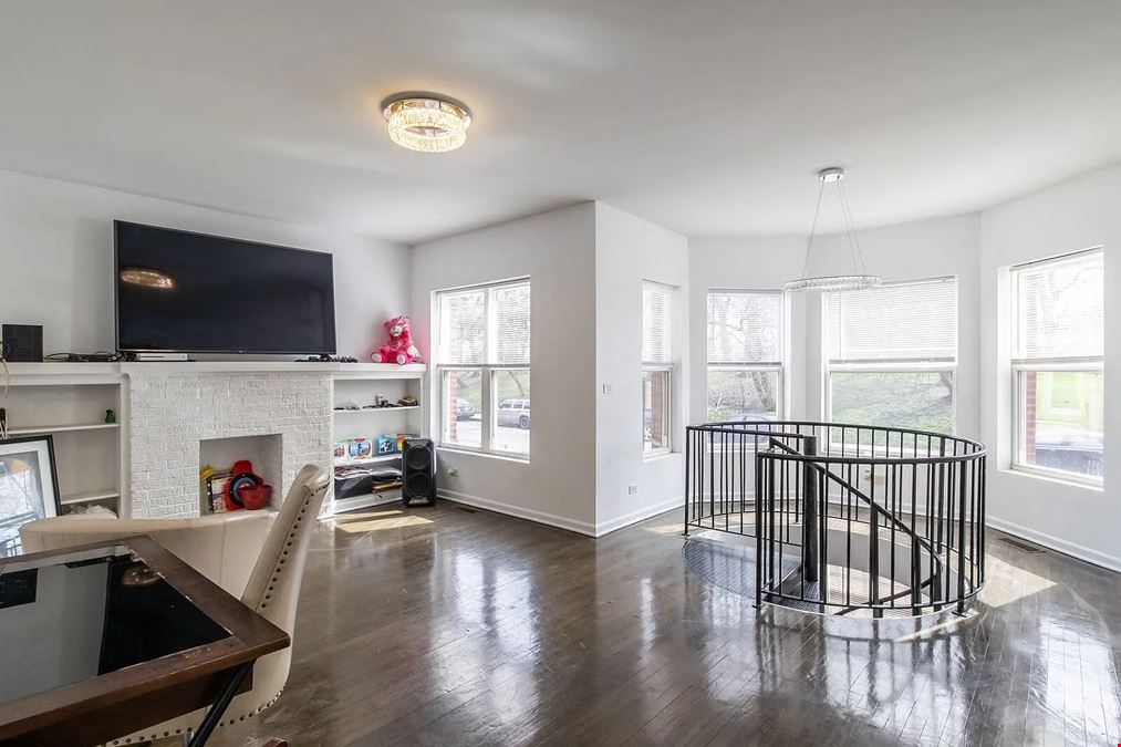 108 N Hamlin