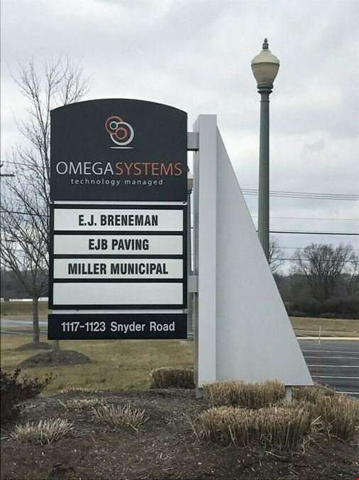 1121 Snyder Road