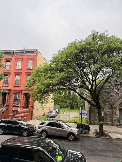 142 W 131st Street | 32 X 100 Development Site with R7-2 Zoning & Deed Restriction!