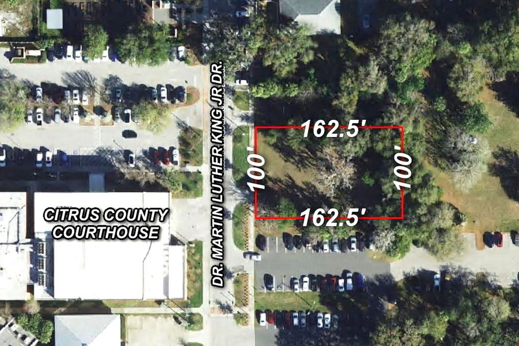 Commercial Lot across from the Courthouse