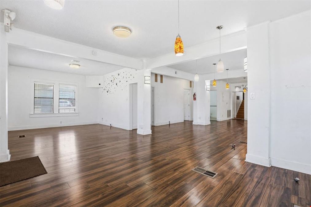 1115 N Main St
