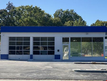Preview of Retail space for Sale at 1058 W Sunshine