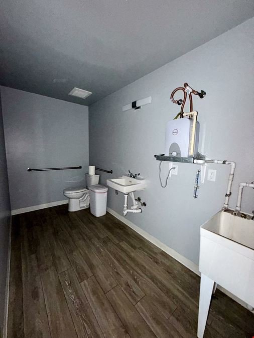 1915 S Washington - Suite 200