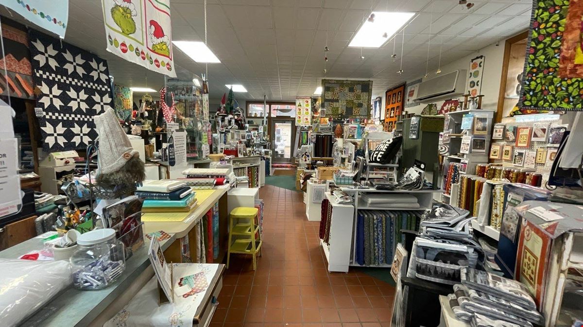 330 2nd St W - Wabasha Eagles Nest Coffee and Quilt Shop For Sale