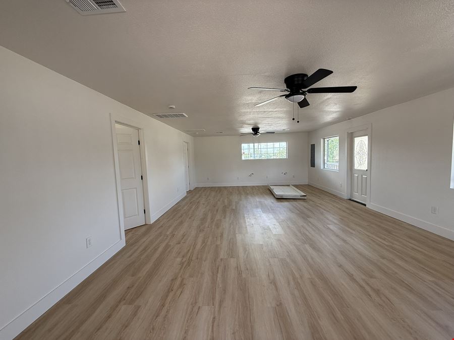 405 8th St, Kemah TX 77565- Office/Retail Opportunity