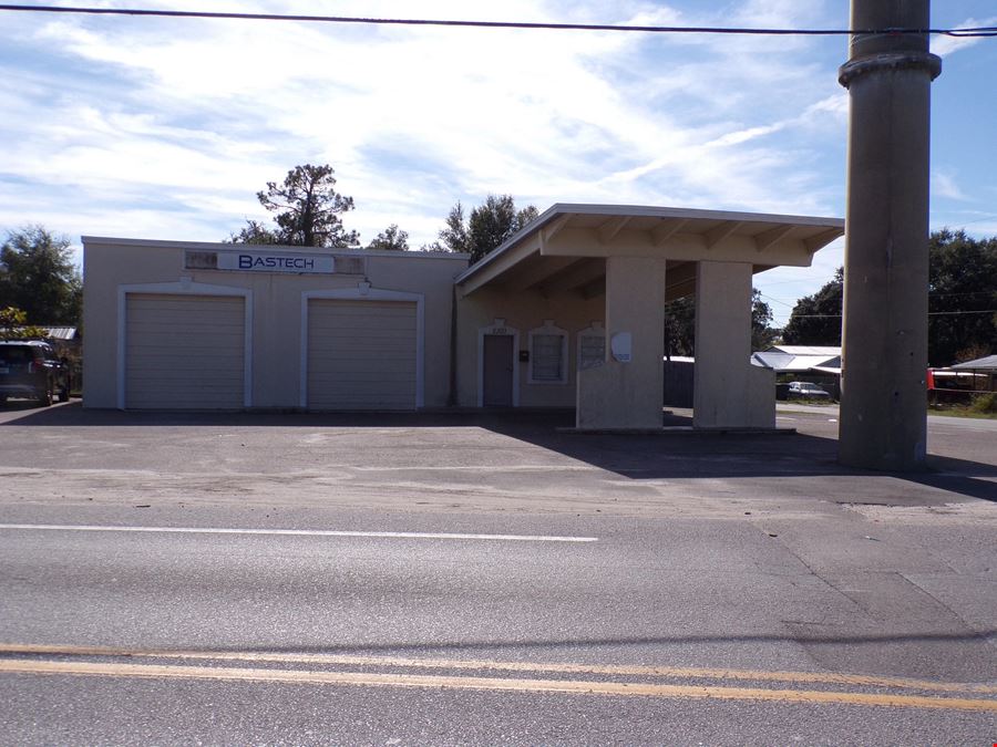 2301 E Main