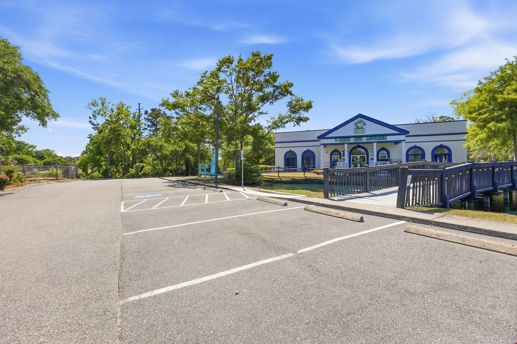 Income Producing, Freestanding Building -2610551
