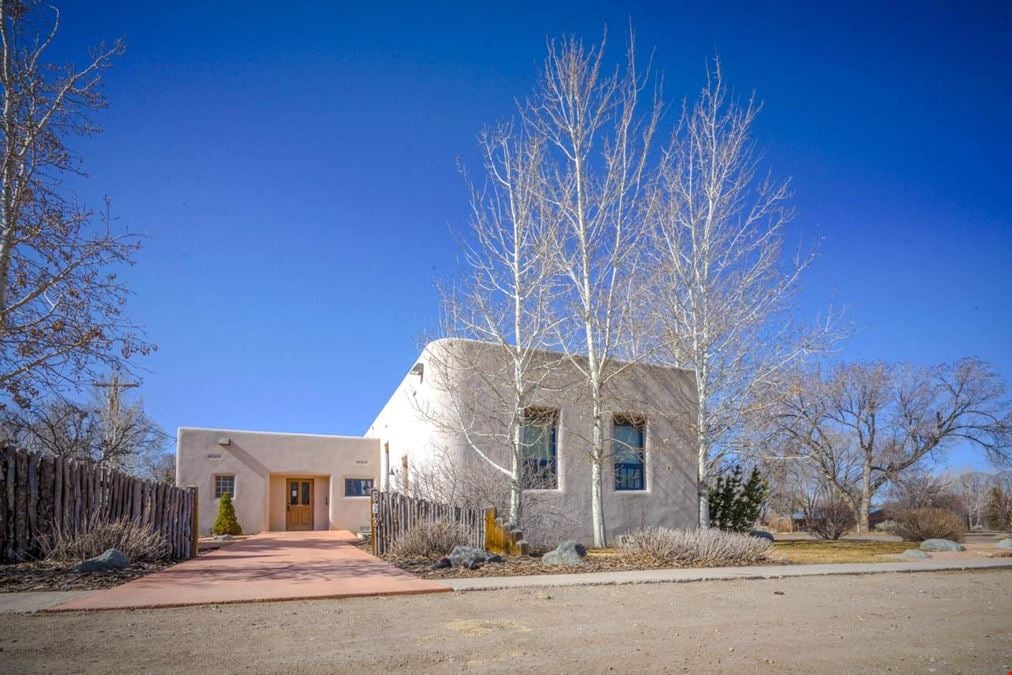 522 Paseo del Pueblo Norte