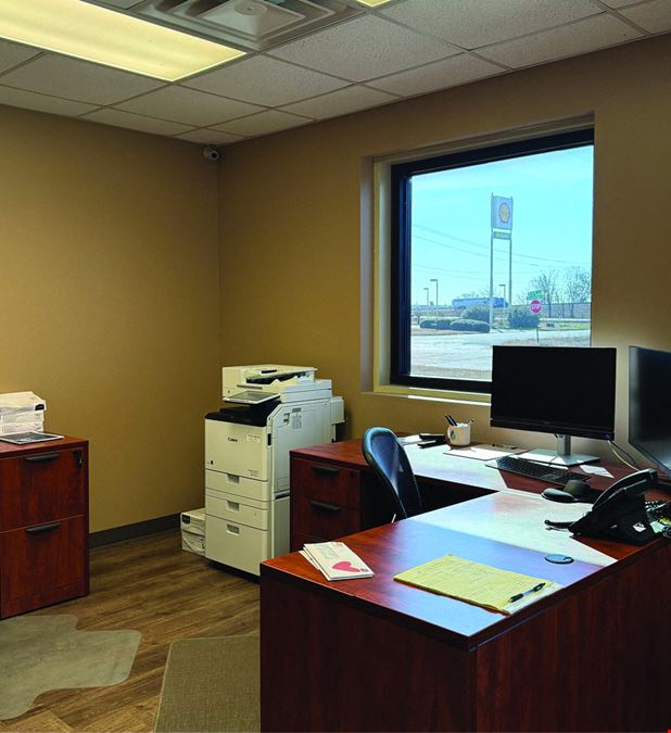 Little Rock Port Area Office/Warehouse Building for Lease