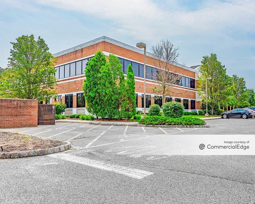 100 Commons Way