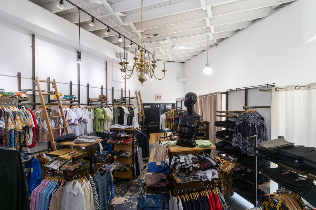 2950 W. Fullerton Ave | For Lease