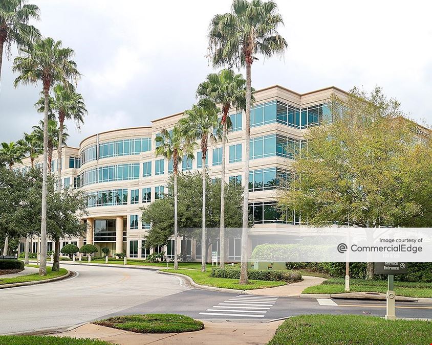 Colonial Center 200 at TownPark
