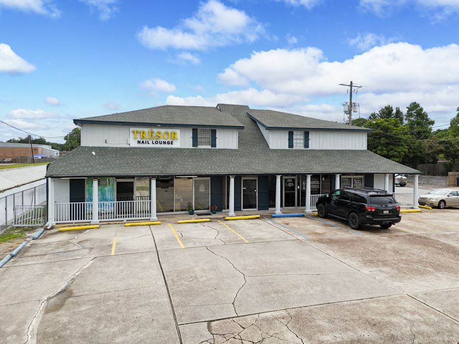 Corner Retail Redevelopment Opportunity on Veterans Memorial Blvd