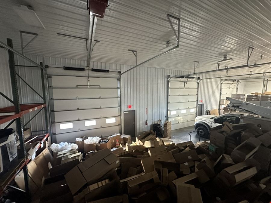 5 Garage Bays, Warehouse, or Storage Spaces Available