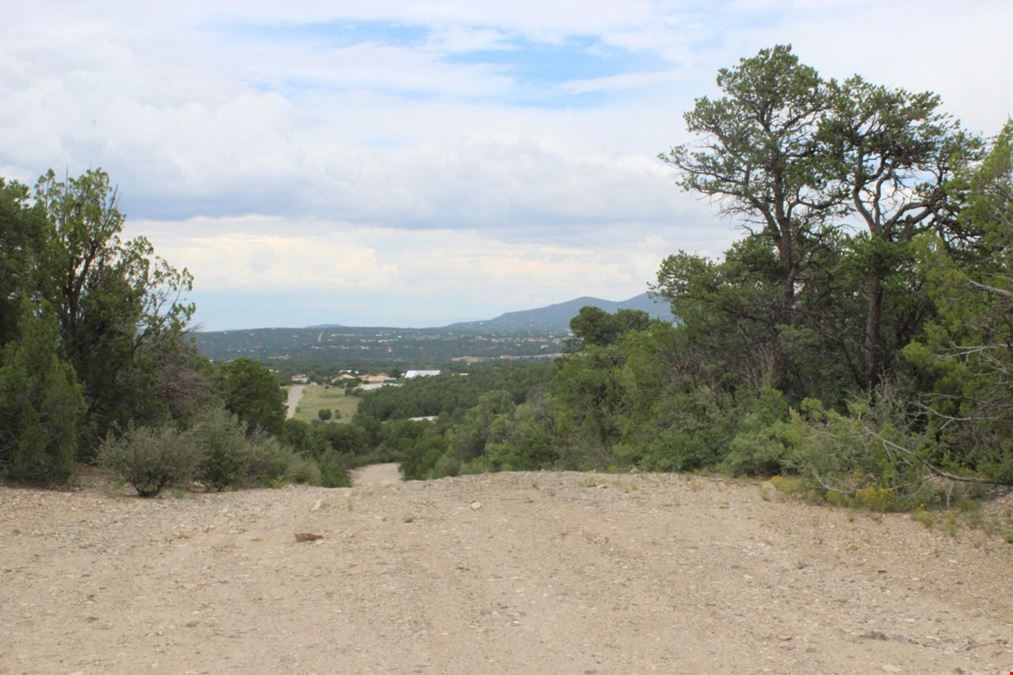 7 Manzano Loop