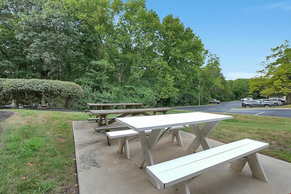 8080 Ravines Edge Ct