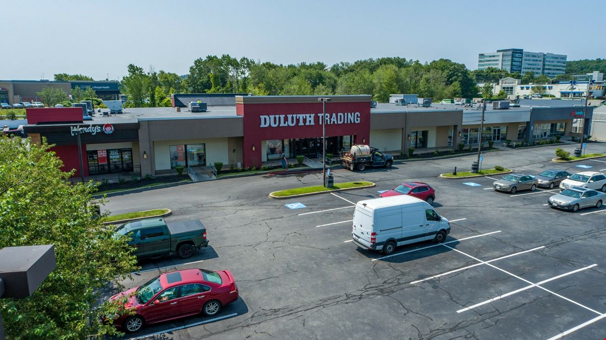 Burlington, MA - Shops at Mall Road