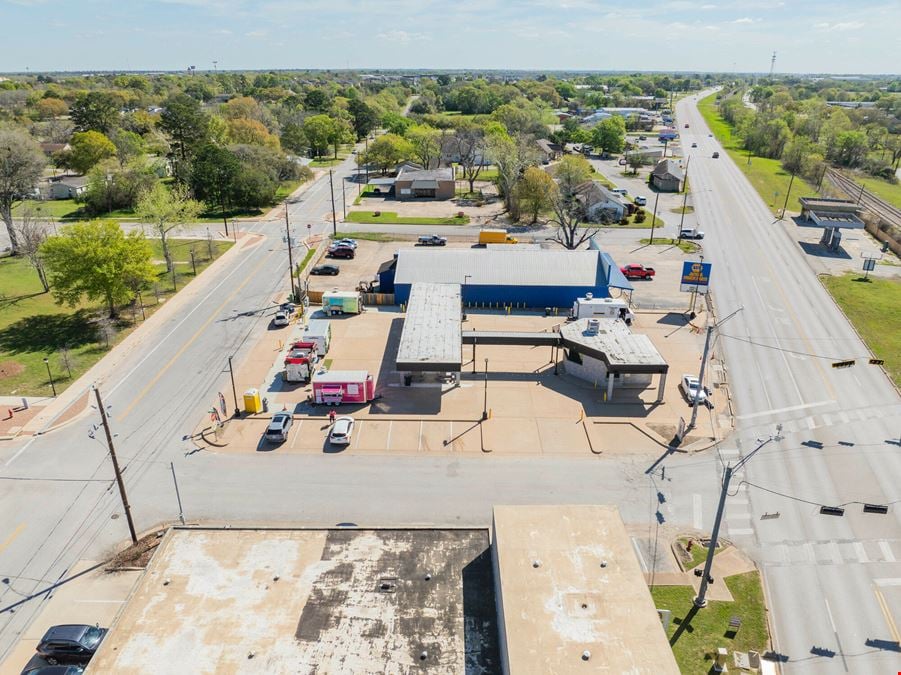 Fork & Flame Food Truck Park