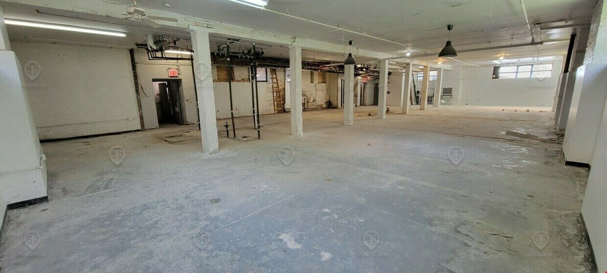 1085 Willoughby Ave