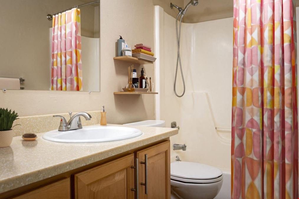 Santana Court Apartments