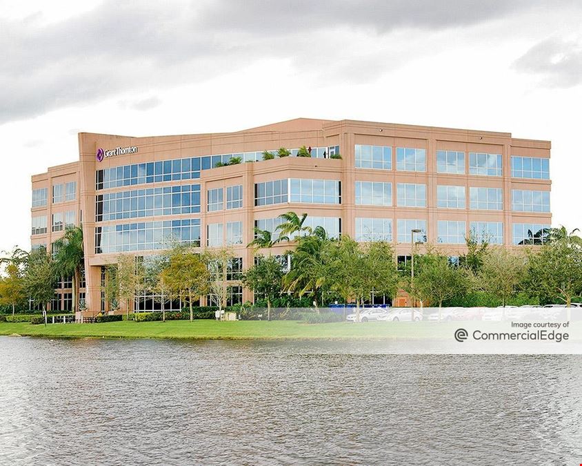 Lake Shore Plaza at Sawgrass II