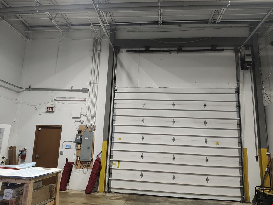 800 – 830 Distribution Drive