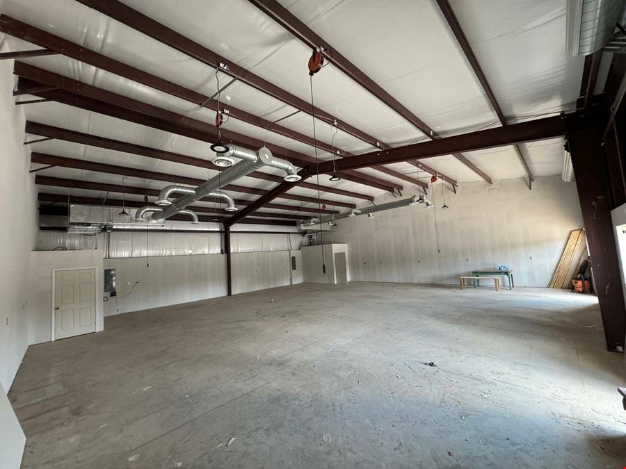 Flex/Warehouse Suites | 1,250–2,500 SF | 3-Phase Power | FM 306 | Spring Branch, TX