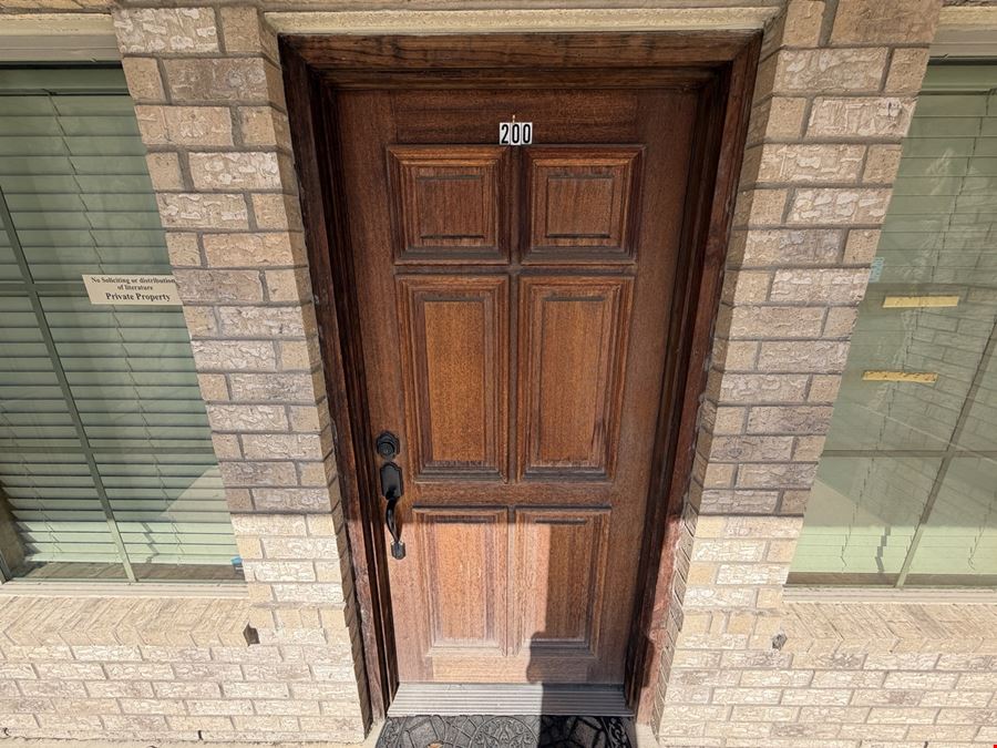2217 Martin Dr
