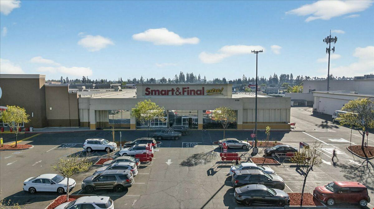 ±36,319 SF Blackstone Ave Retail Building