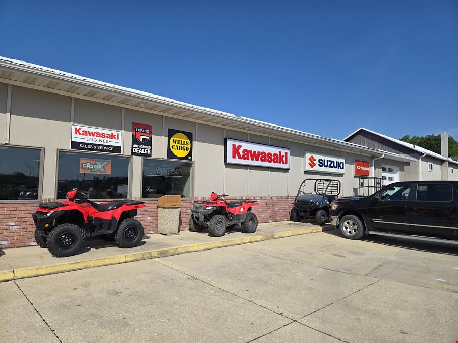 1001 Short St, Out Of State, IA, 52101