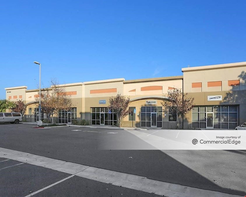 Venture Commerce Center - Bldg. E