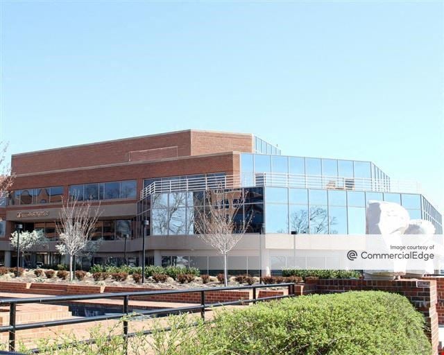 11 Canal Center Plaza